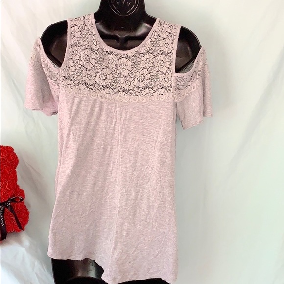 Xhilaration top with lace and cut out sleeves - Picture 3 of 7